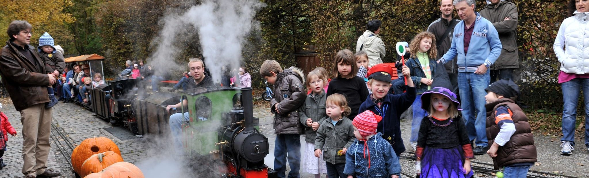 Am Halloween-Sonderfahrtag der Sindelfinger Dampfbahnfreunde sind Hexen und Vampire und alle kleinen Geister willkommen.