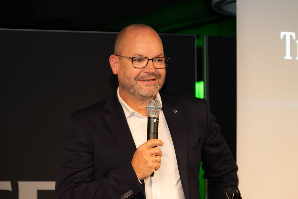 Dr. Jörg Burzer blickt optimistisch in die Zukunft.