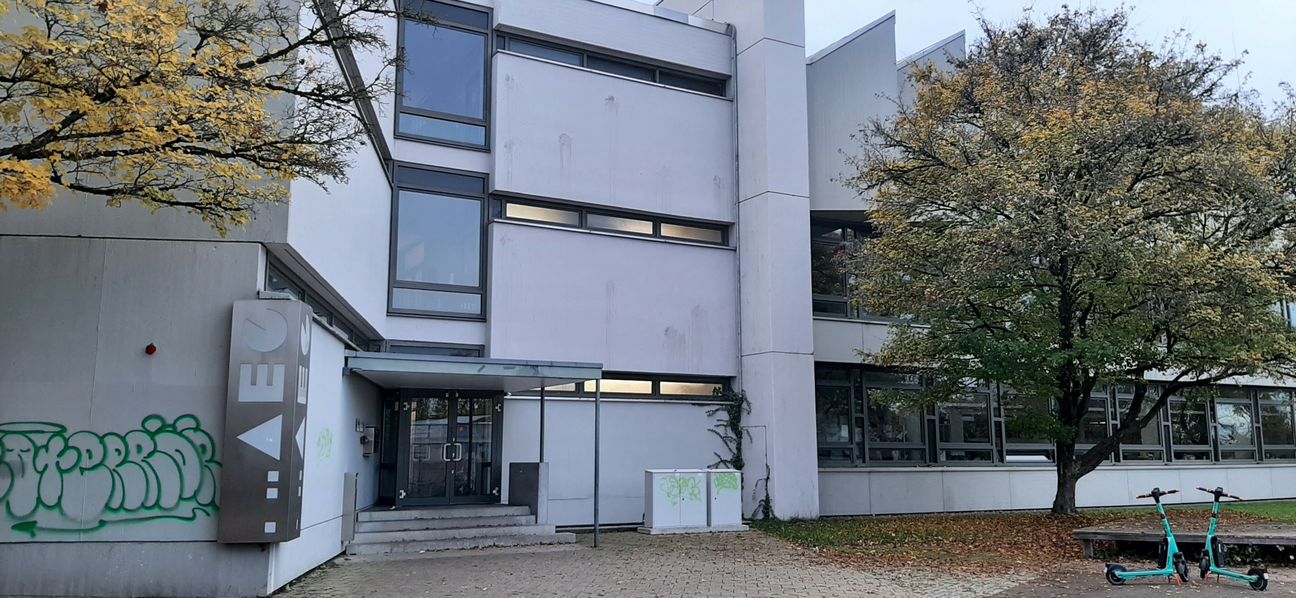 Am ALbert-Einstein-Gymnasium läuft der Betrieb seit vielen Monaten ohne Rektor Bild: Elbers
