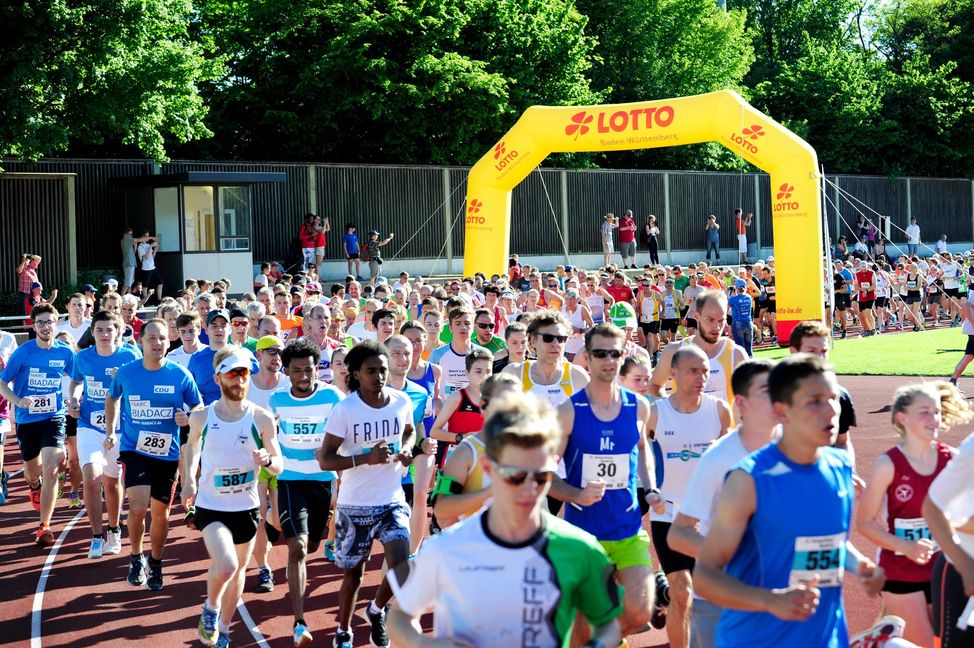 Start und Ziel beim Holzgerlinger Waldtrail sind stets im Stadion. Am Samstag werden knapp 800 Läufer erwartet.