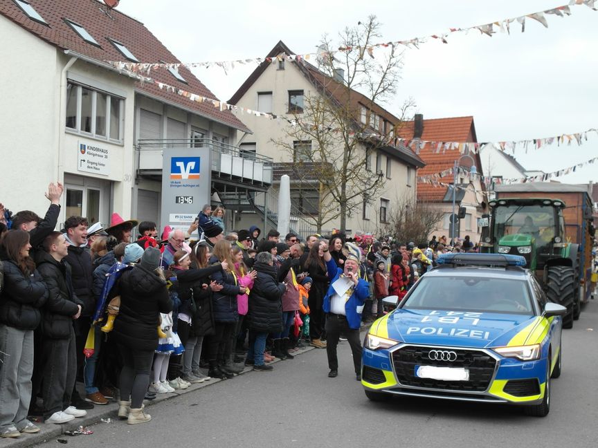 Auch von erhöhten Sicherheitsvorkehrungen lässt sich der erste Vorsitzende des veranstaltenden 1. Ehninger Karnevalvereins Joachim „Jo“ Bühler den Spaß an der 18. Auflage des Ehninger Karneval- und Fasnetszumzugs nicht nehmen.