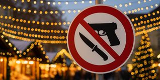 Die Polizei kontrolliert verstärkt auf den Weihnachtsmärkten.	Bild: ChatGPT