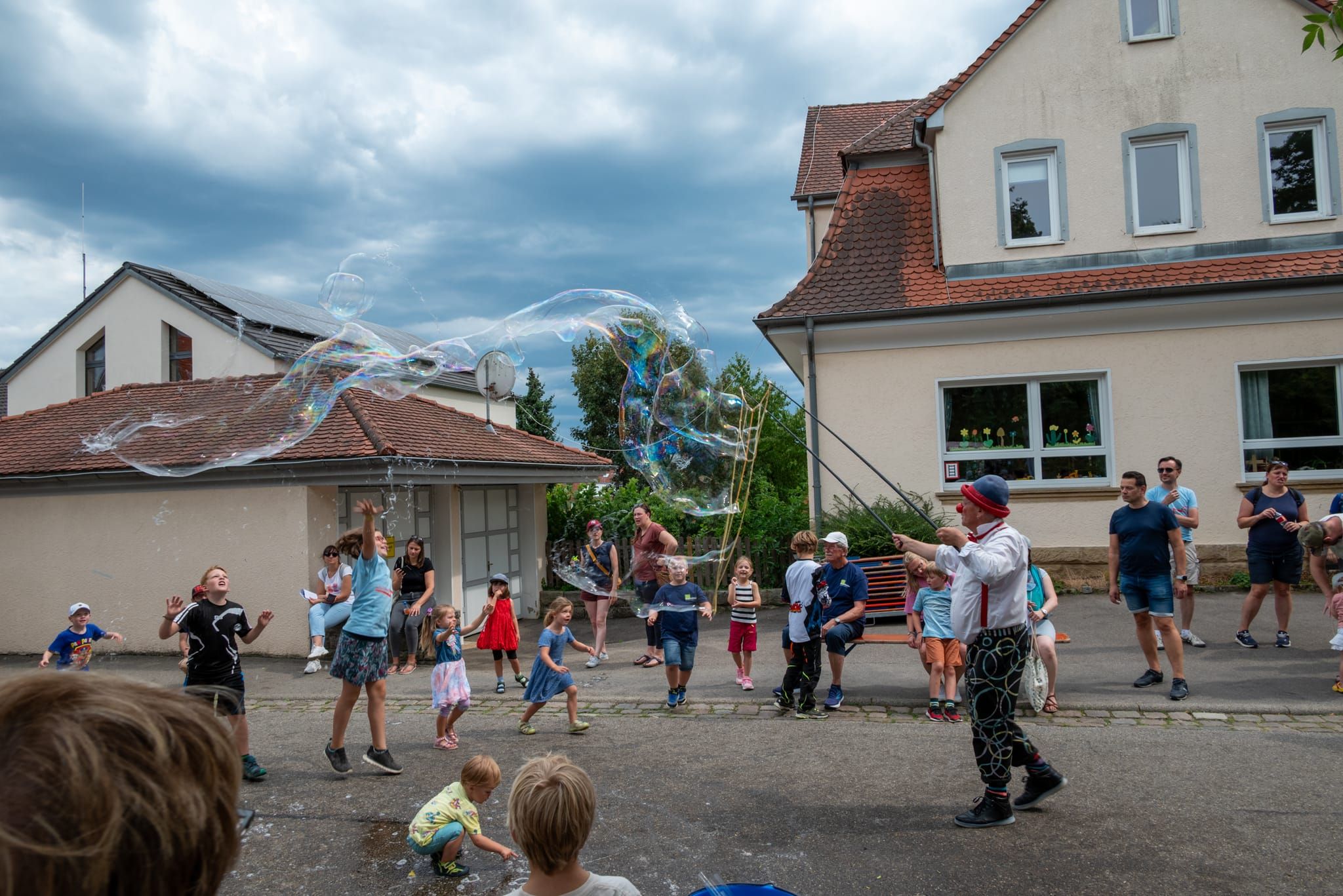 Buntes Treiben auf dem Holzgerlinger Stadtfest.