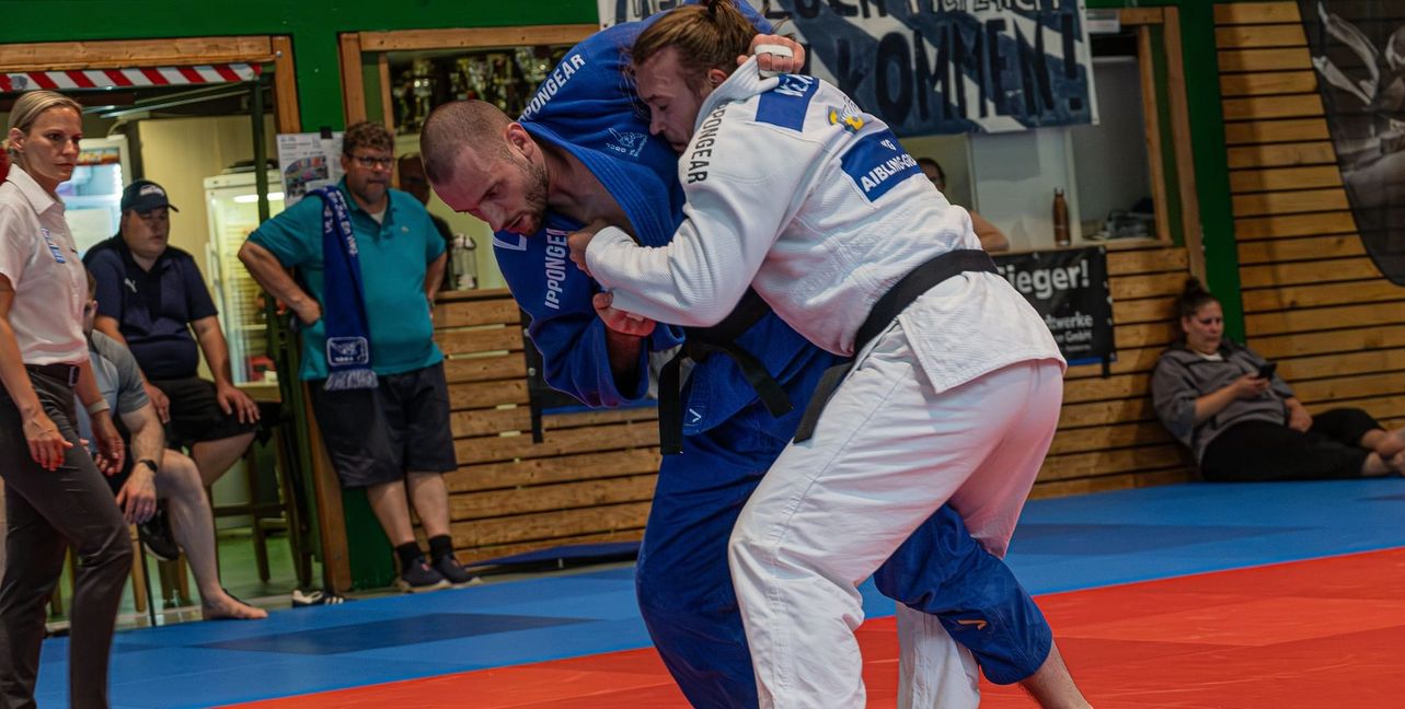 Auf Philipp Haug (links) war gegen Rüsselheim Verlass. Der Sindelfinger gewann seine beiden Kämpfe