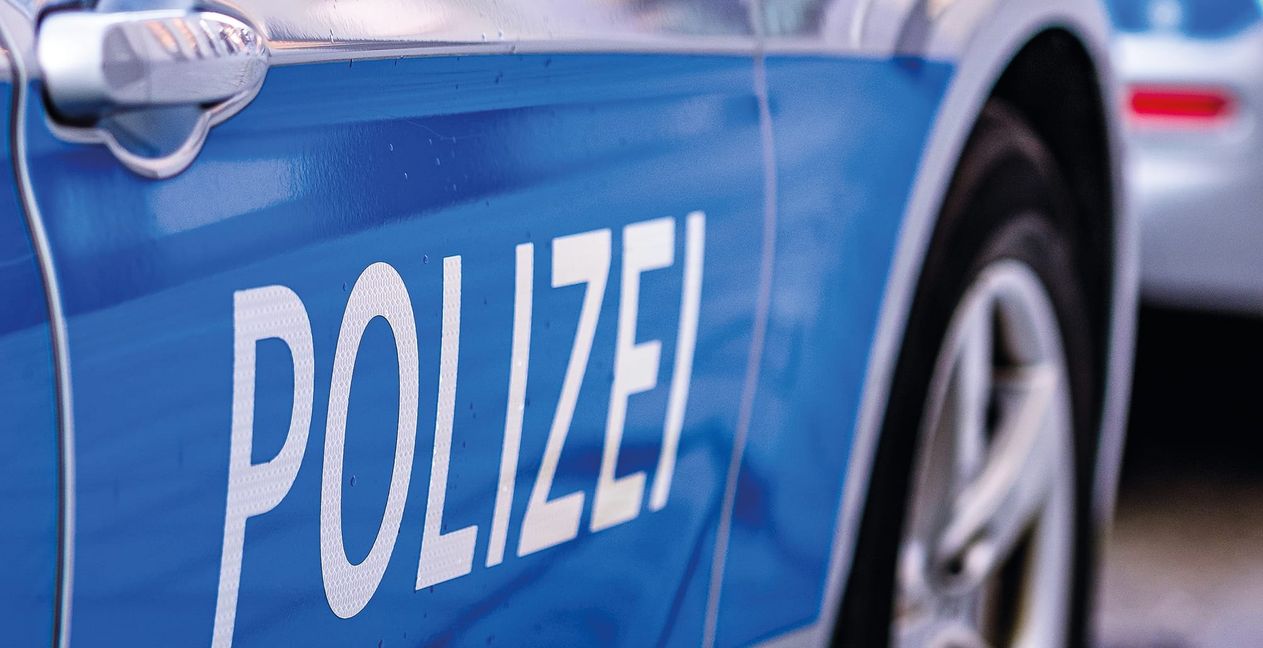 Die Polizei sucht Zeugen des Unfalls.