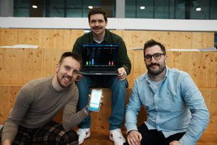 Für Aaron Lesicar, Florian Tischler und Marco Hämmerle (von links) stehen Sicherheit und Datenschutz im Mittelpunkt.