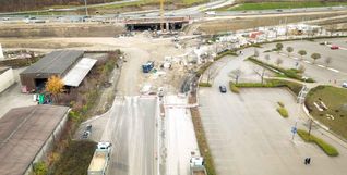 Eine neue Verbindung entsteht unter der Autobahn-Brücke: Ab Frühjahr 2026 können Autofahrer unter der A81 hindurch.