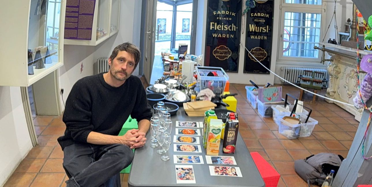 Kochprojekt mit kleinen kreativen Köchen im Fleischermuseum: Künstler Max Kullmann.