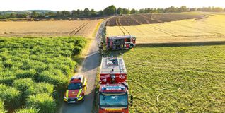 Wald- und Flächenbrände können sich bei Trockenheit und Hitze schnell ausbreiten und zur Herausforderung für Feuerwehr-Rettungskräfte werden.