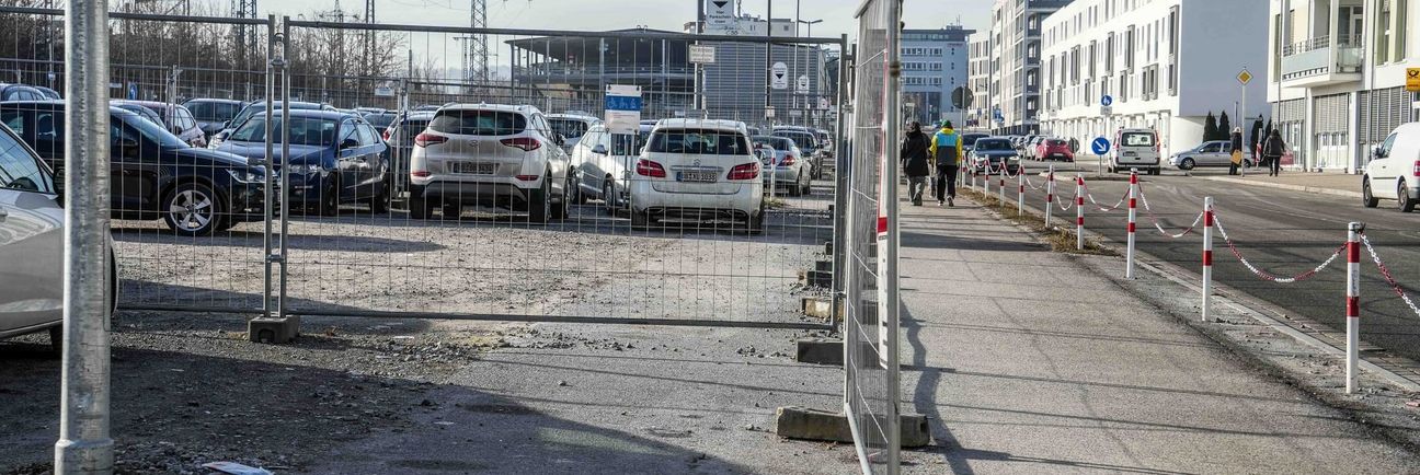 Alle Parkplätze sind belegt.