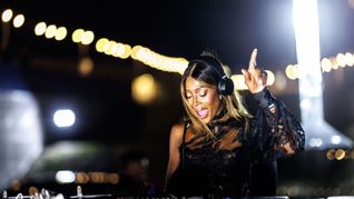 Naomi Campbell gab in München ihr Debüt am DJ-Pult.