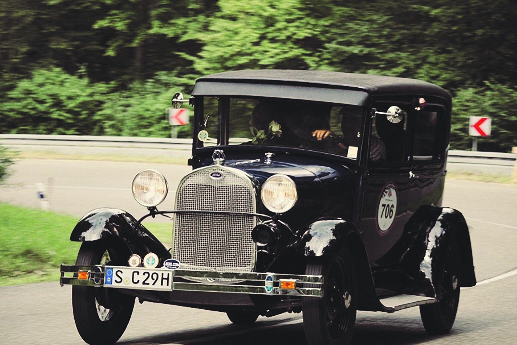 Bis zu 90 Jahre alt sind die Oldtimer, die heute bei der Sternfahrt zum Glemseck und der ehemaligen Solitude-Rennstrecke anreisen. Bild: Marvin R. Just/z
