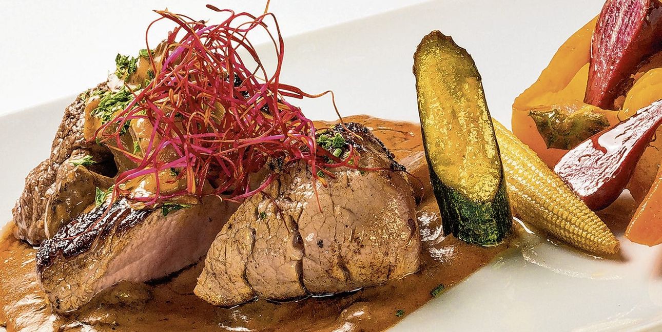 Regelmäßig finden Engelabende statt mit einem 6-Gänge-Menü und einer Weinreise.