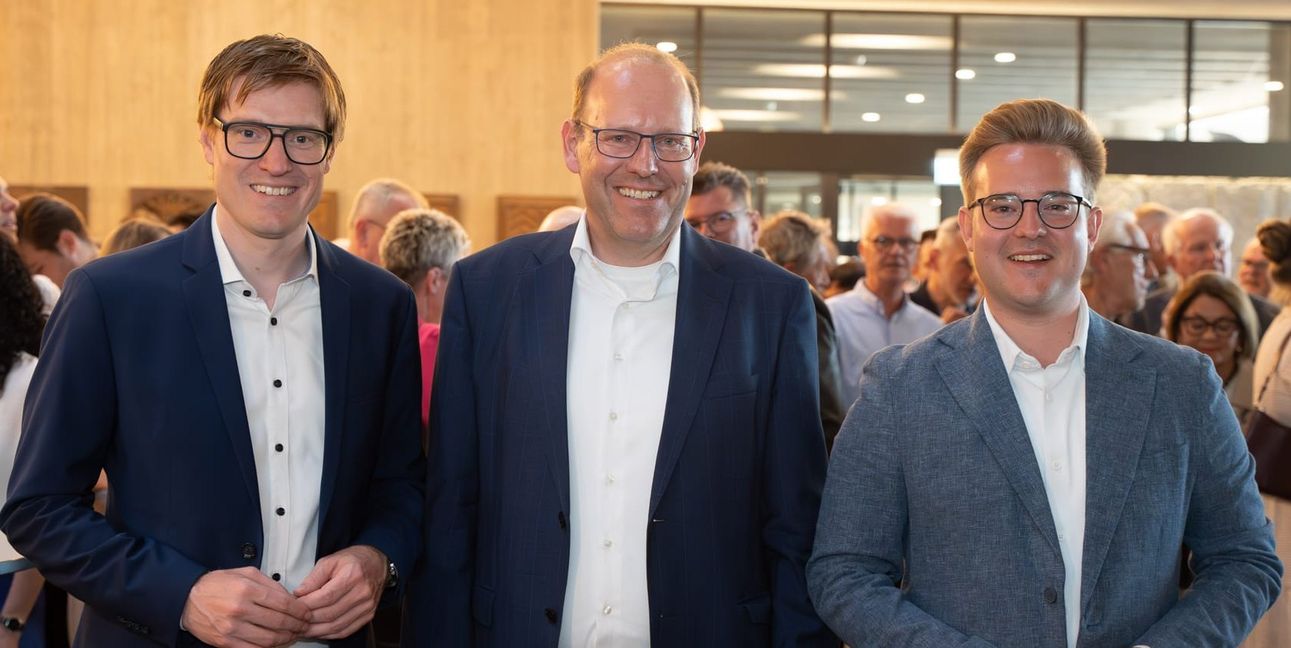 Markus Kleemann (links) und Max Reinhardt (rechts) wollen Oberbürgermeister in Sindelfingen werden. Dr. Bernd Vöhringer ist es noch.