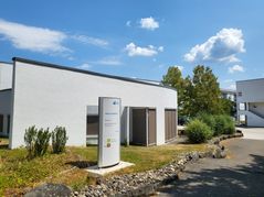Im Pflegeheim Haus Laurentius in Schönaich kam es im Oktober 2024 zu einem versuchten Brandanschlag. Das Gericht hat den Angeklagten zu einer Haftstrafe und einer Entziehungskur verurteilt.Bild: Fecht