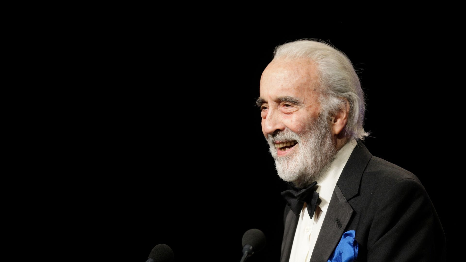 Der legendäre Dracula-Darsteller Christopher Lee (1922-2015) im Jahr 2010 in Bochum. (Archivbild)