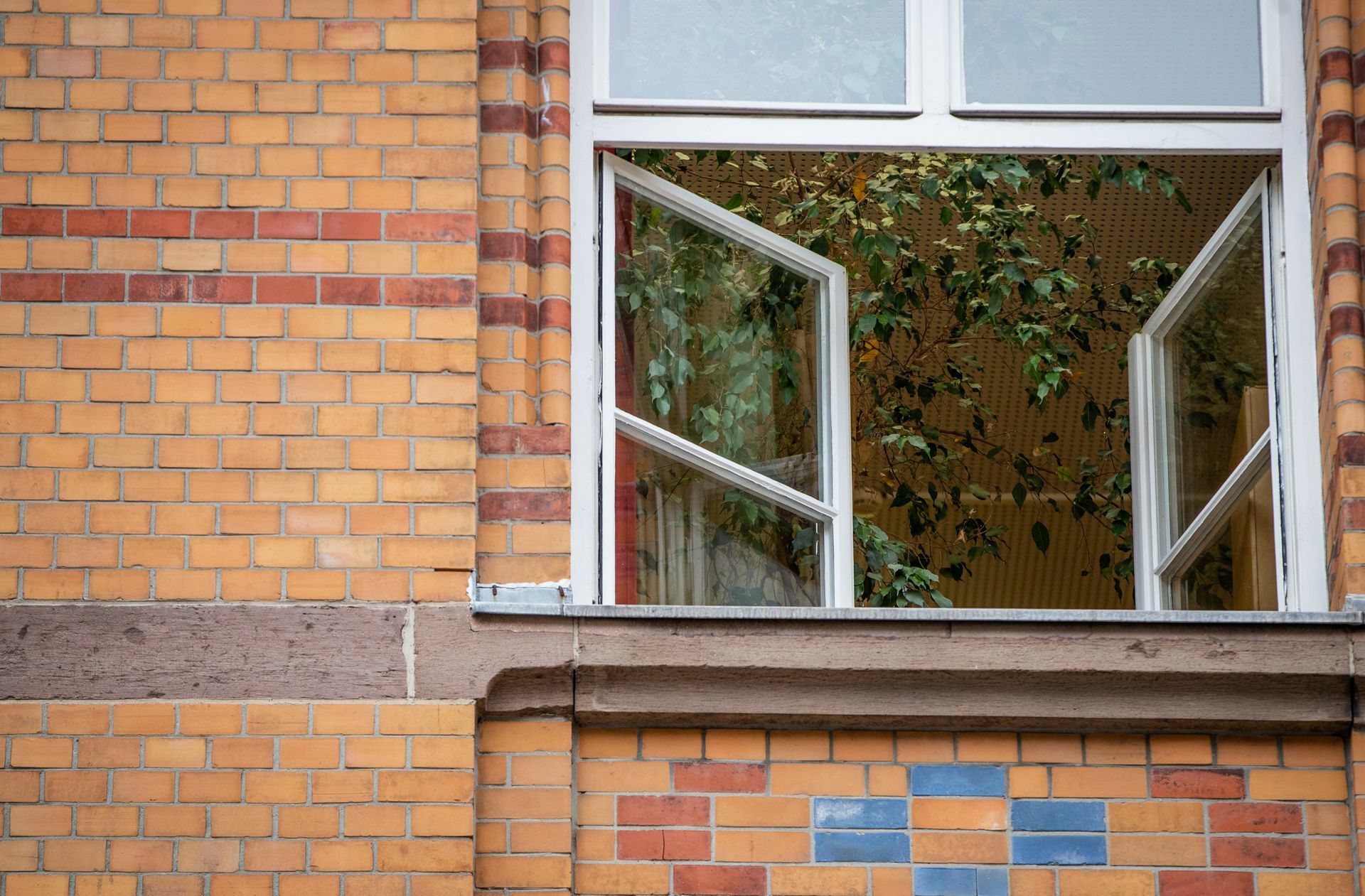 Das Umweltbundesamt hält Stoßlüften für das Mittel der Wahl beim Kampf gegen Corona in Schulen.
