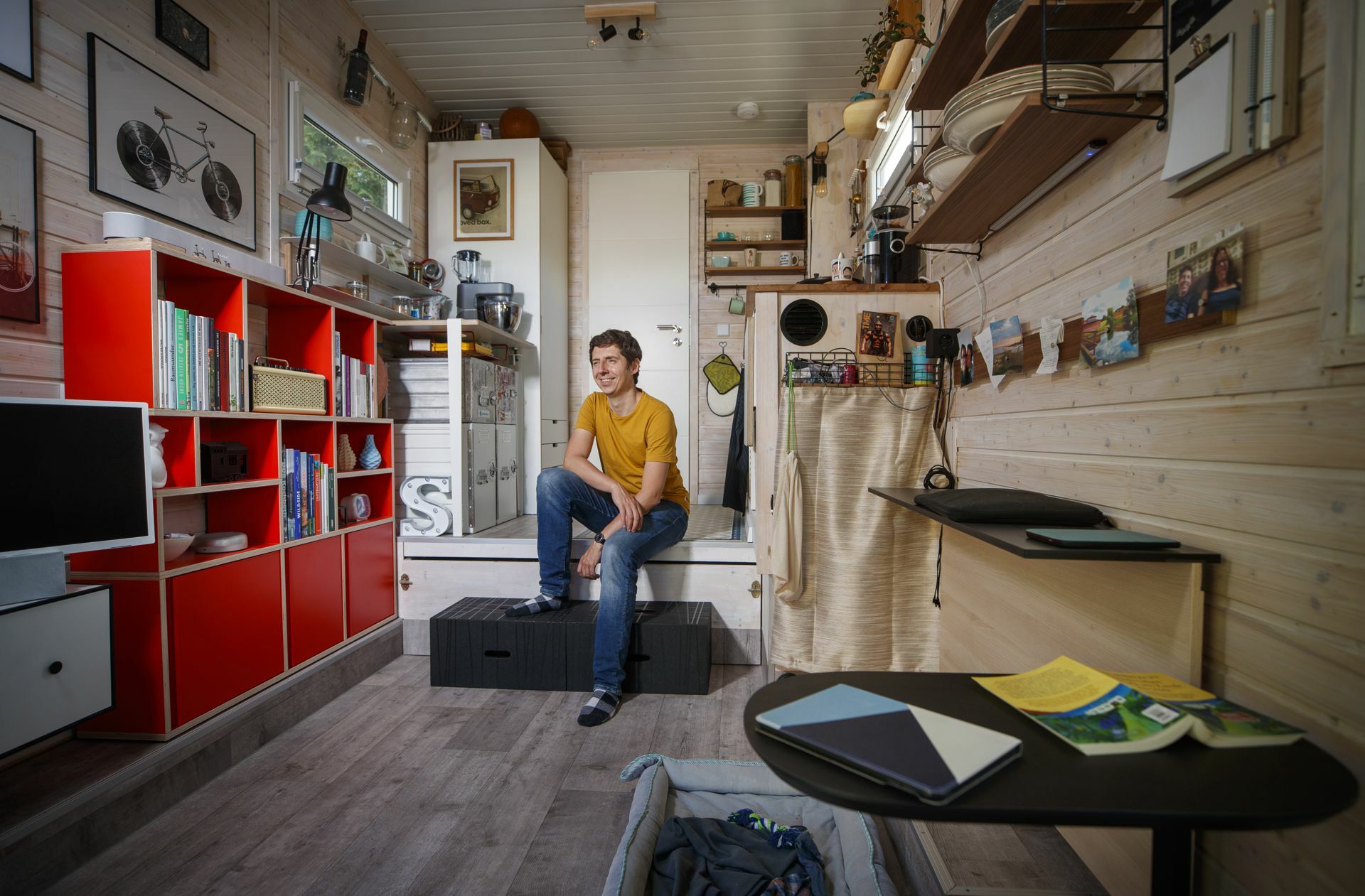 Der IT-Spezialist Stefan Fritz war der Erste, der sich mit einem  Tiny House auf dem  Campingplatz  niedergelassen hat.
 Foto: Gottfried Stoppel