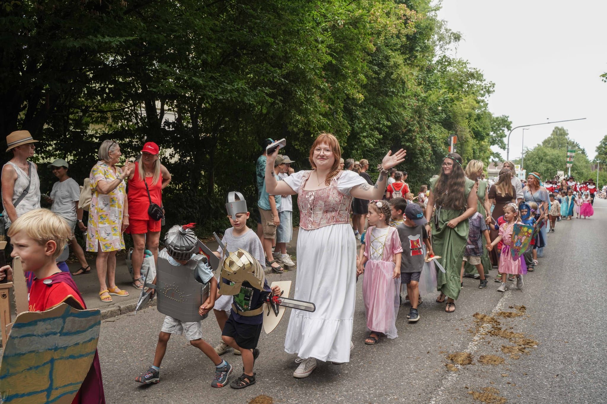 Der historische Festumzug war der Höhepunkt des Maichinger Festwochenendes.
