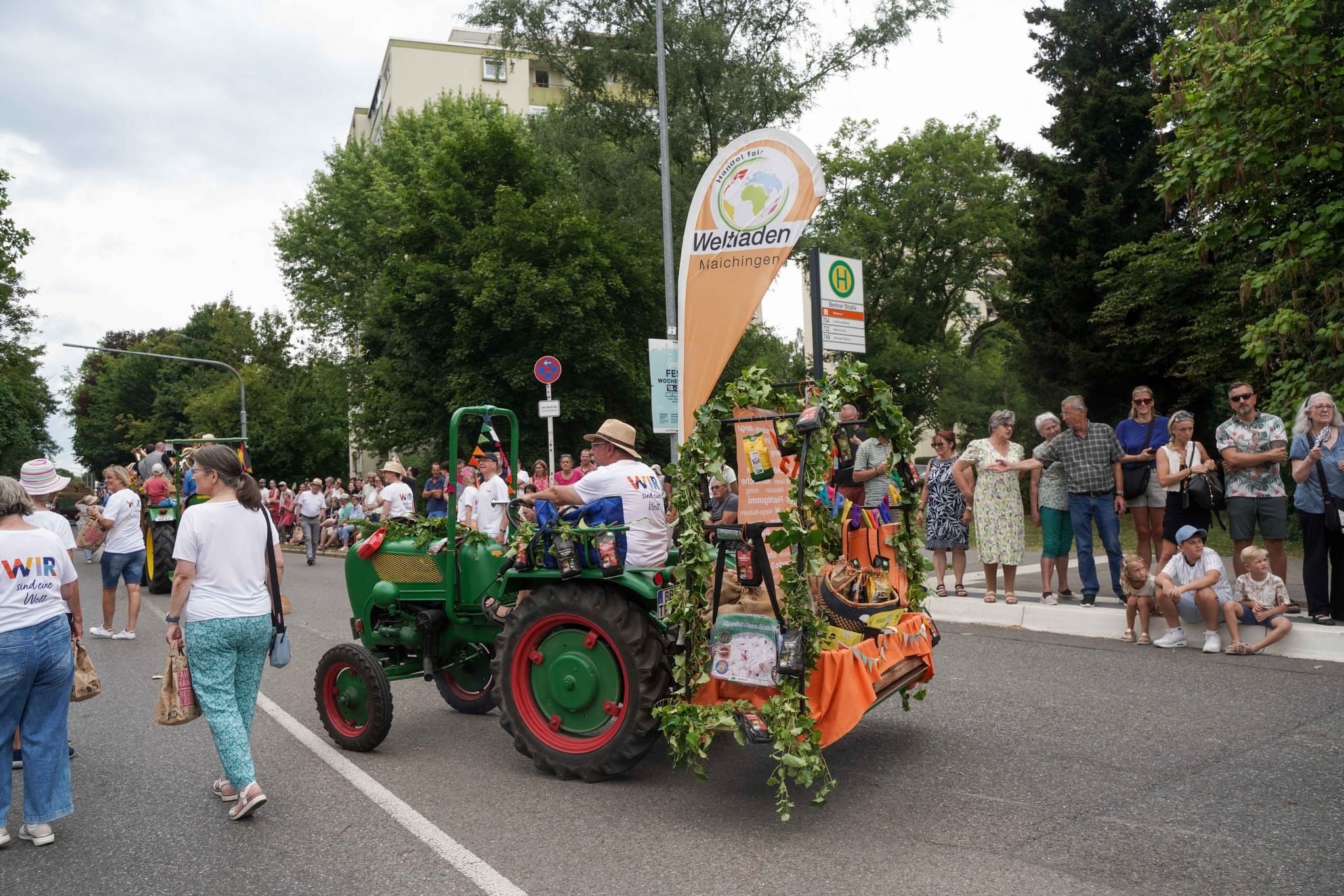 Der historische Festumzug war der Höhepunkt des Maichinger Festwochenendes.