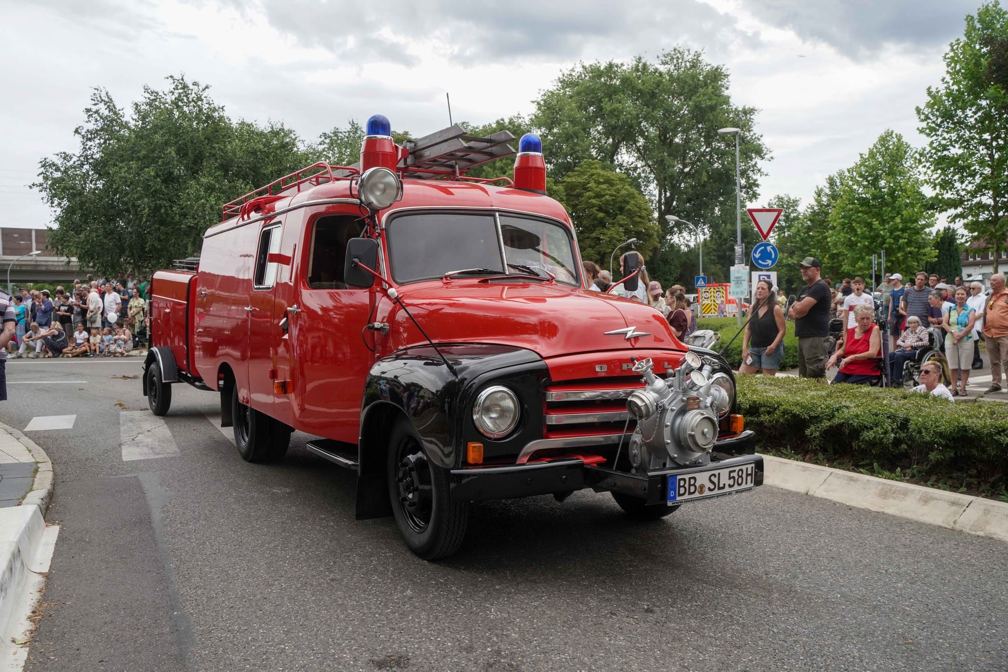 Der historische Festumzug war der Höhepunkt des Maichinger Festwochenendes.