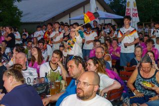 Public-Viewing im Sindelfinger Hopfengarten