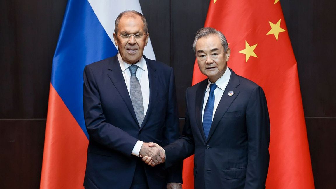 Lawrow will heute mit seinem chinesischen Kollegen auch über den Krieg in der Ukraine beraten. (Archivbild)