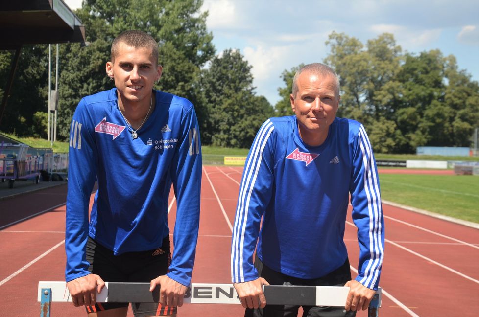 Erfolgreiches Duo: der Sindelfinger Hürdenläufer Constantin Preis (links) und sein Trainer Sebastian Marcard. Bild: Ewald Walker