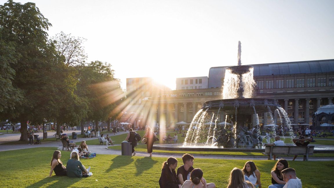 Wann kommen die sommerlichen Temperaturen, bei denen man abends noch ohne Jacke rausgehen kann?