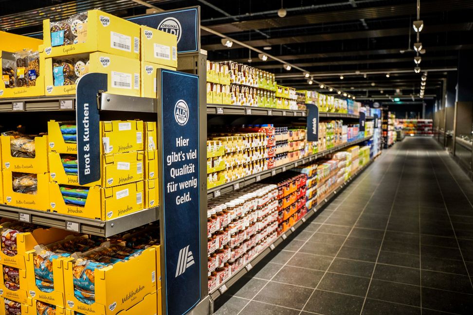 Der neue Aldi auf der Böblinger Hulb hat insgesamt 8 weitläufige Gänge statt die üblichen 4 oder 5. Bild: Dettenmeyer