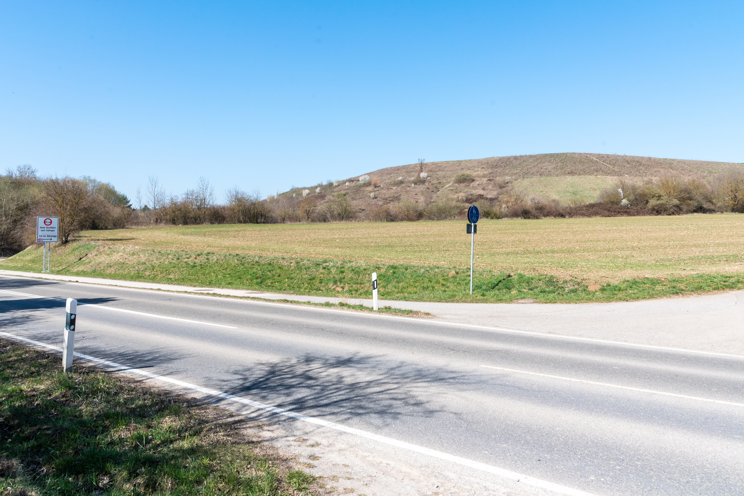 Entlang der nordwestlichen Randstraße befindet sich das Gewann "Kohler", einer der möglichen Standort für ein Rettungszentrum. Bild: Nüßle