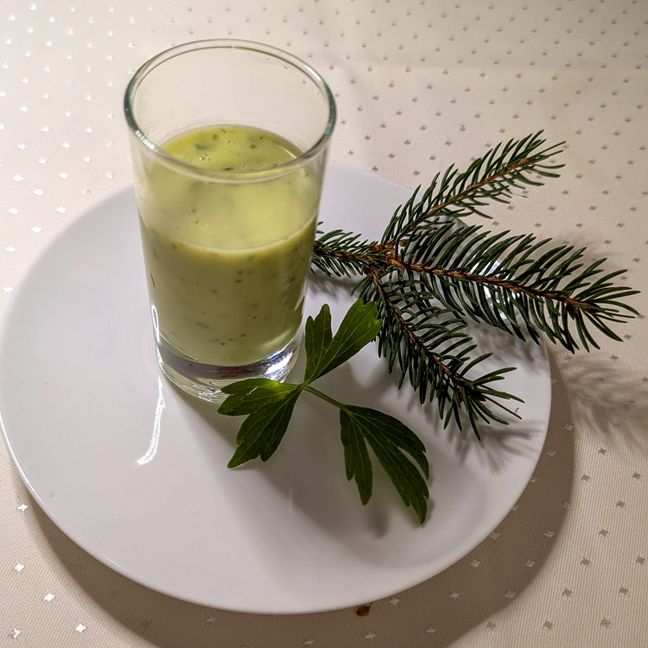Ein Süppchen mit Liebstöckel ist nur eines der acht Gänge.