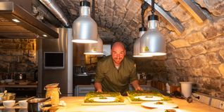 Timo Böckle kocht und serviert in seinem Restaurant „Wild“.