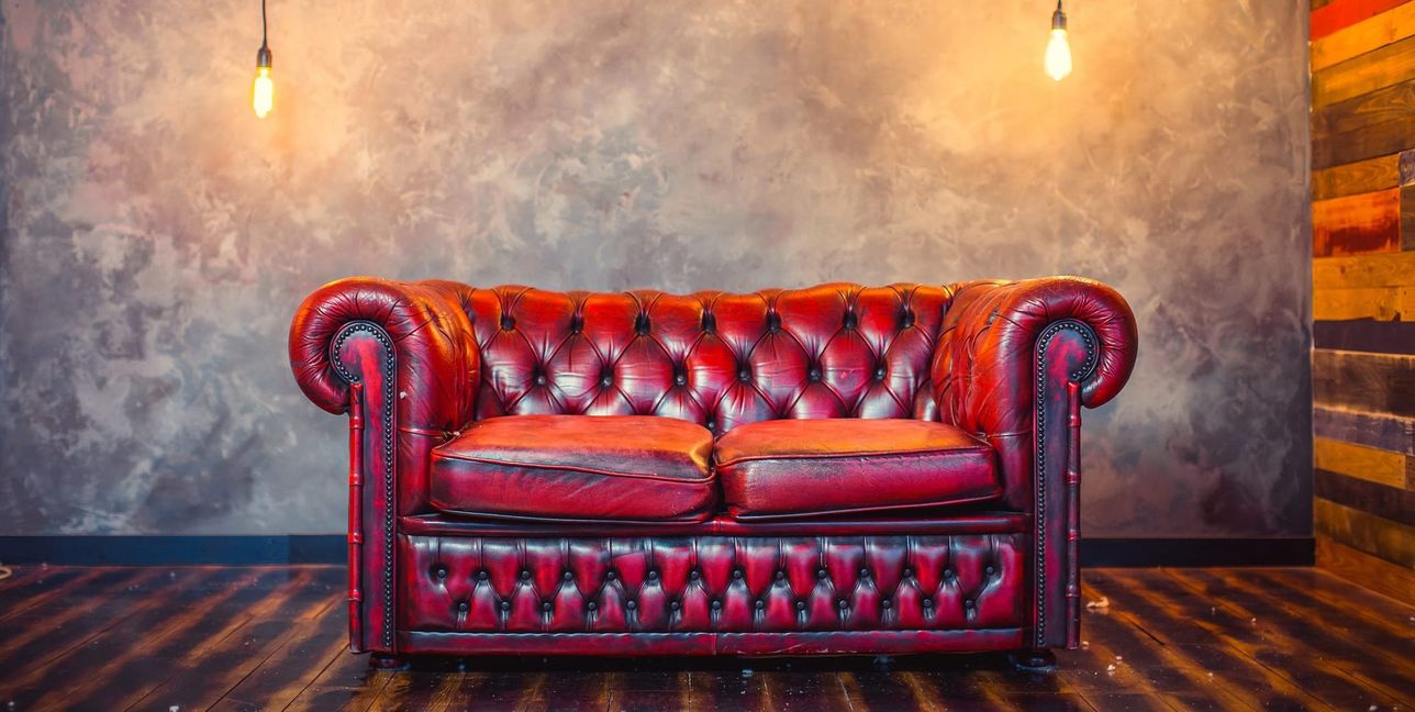 Es muss kein Luxusmöbel sein, ein einfaches Sofa reicht schon völlig aus.