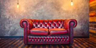 Es muss kein Luxusmöbel sein, ein einfaches Sofa reicht schon völlig aus.