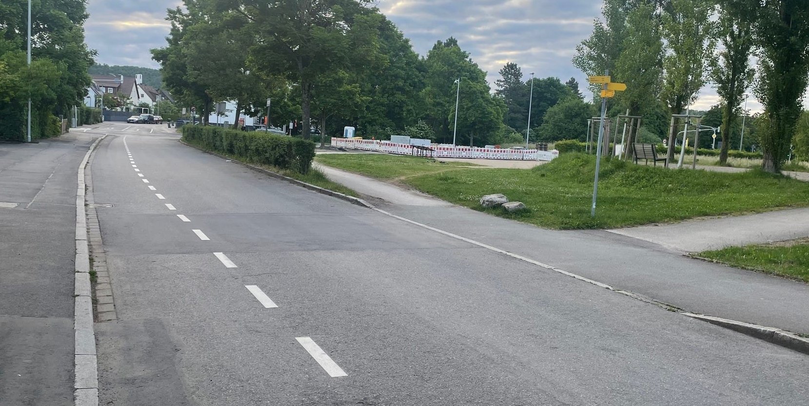 Von der Achalmstraße geht es in Böblingen wieder in die Schönbuchstraße.