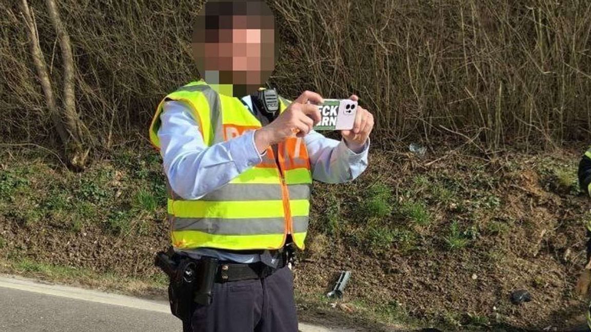 Wegen eines Aufklebers musste sich ein Polizist aus Heilbronn intern verantworten.