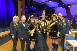 Jubiläumsabend der Gesellschaft Blau-Weiss Sindelfingen: Tanz, Musik und fröhliche Momente mit Gästen und Garden.