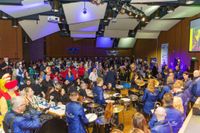 Jubiläumsabend der Gesellschaft Blau-Weiss Sindelfingen: Tanz, Musik und fröhliche Momente mit Gästen und Garden.