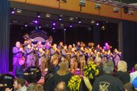 Jubiläumsabend der Gesellschaft Blau-Weiss Sindelfingen: Tanz, Musik und fröhliche Momente mit Gästen und Garden.