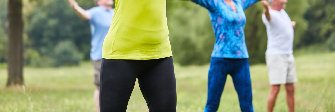 Mehr Sport, mehr Bewegung? Jedes kleine Bisschen ist besser als nichts. Bild: Robert Kneschke