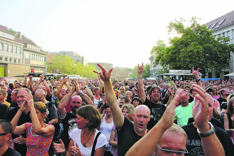 An fünf Mittwochen wurde in diesem Jahr auf dem Sindelfinger Marktplatz gerockt. Bild: Klein/A