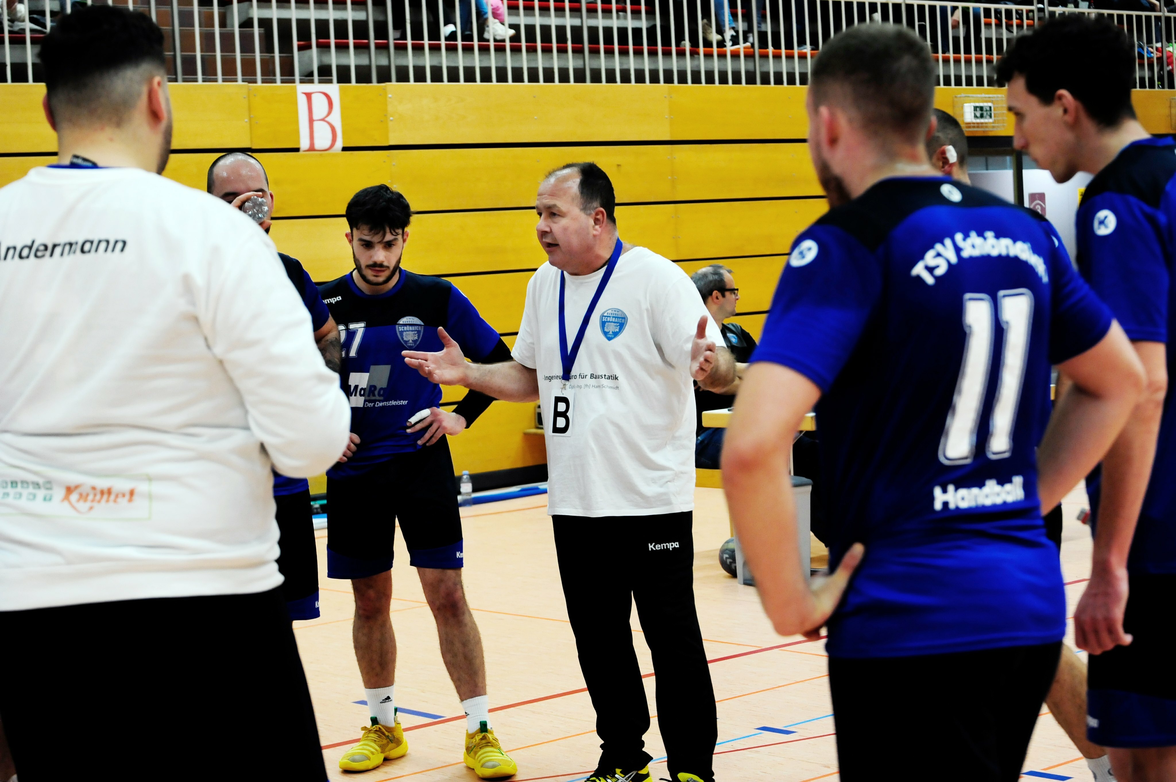 Schönaichs Trainer Klaus Wanner will im Training die Zügel anziehen. Bild: photostampe/A