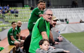 GSV -Trainer Thomas Wohland an der Bande bei der Sindelfinger Hallenfußball-Gala.