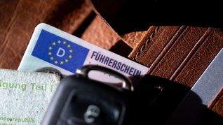 Die Regeln für die Führerscheinvergabe in der EU sollen harmonisiert werden. (Archivbild)