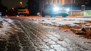 In Teilen Baden-Württemberg kann es glatt werden. (Symbolbild)