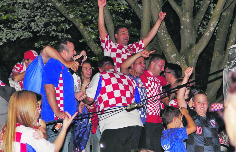 Unbeschreiblicher Jubel. Das kleine Kroatien gehört zu den vier besten Teams dieser Weltmeisterschaft.  Bild: Oberdorfer