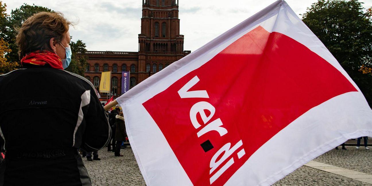 Verdi lässt bald im privaten und öffentlichen Bankgewerbe die Flaggen wehen.
 Foto: dpa/Paul Zinken
