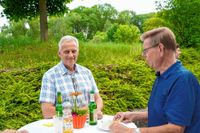 Tennis-Chef Boris Clar und Chef-Tänzer Klaus Richter (von links).    Bild: Dettenmeyer