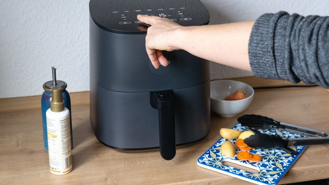 In vielen deutschen Küchen hat der Airfryer inzwischen seinen festen Platz.
